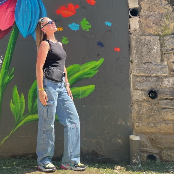 Meet your Posher, Cheyanna - Picture 3 of 3